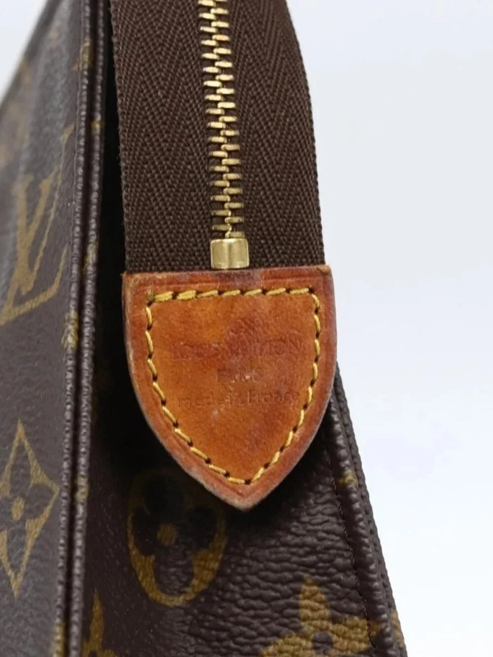 LOUIS VUITTON Monogram Poche Toilette 19 Pouch M47544 LV Auth 170581